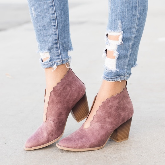 Kira | Scalloped Rose Booties - Picture 3 of 5